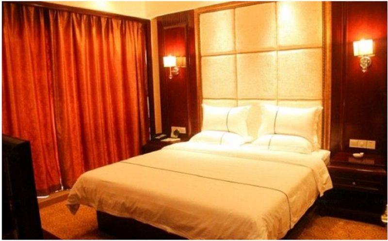 Borman Hotel Guangzhou Panyu Qiaonan Aoyuan Plaza Bagian luar foto