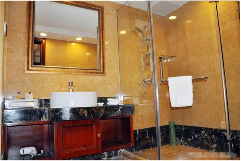 Borman Hotel Guangzhou Panyu Qiaonan Aoyuan Plaza Bagian luar foto